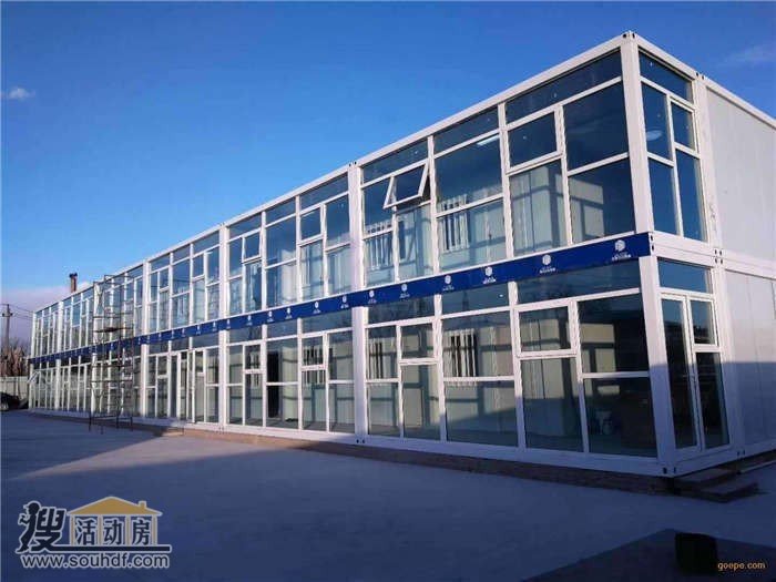 新疆蓝草原地毯有限公司建设和乐雅舍时候出租6间打包箱式房